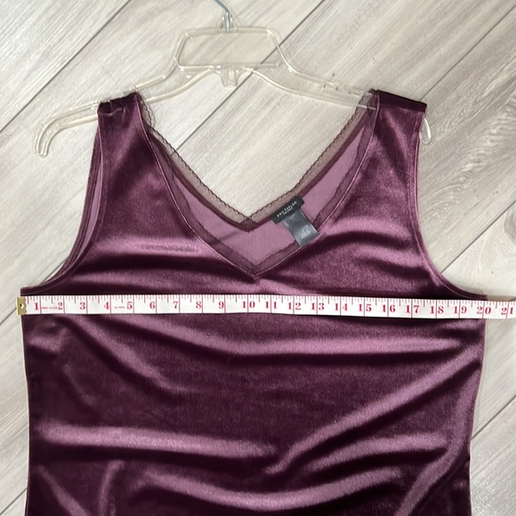 Ann Taylor Factory luxurious velvet like deep purple shell with tiny lace edge - Picture 4 of 6